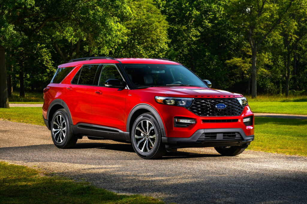More Than 240,000 Fords And Lincolns Have Seatbelts That Must Be Fixed